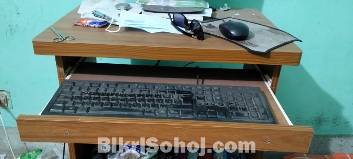 Computer Table (কম্পিউটার টেবিল)